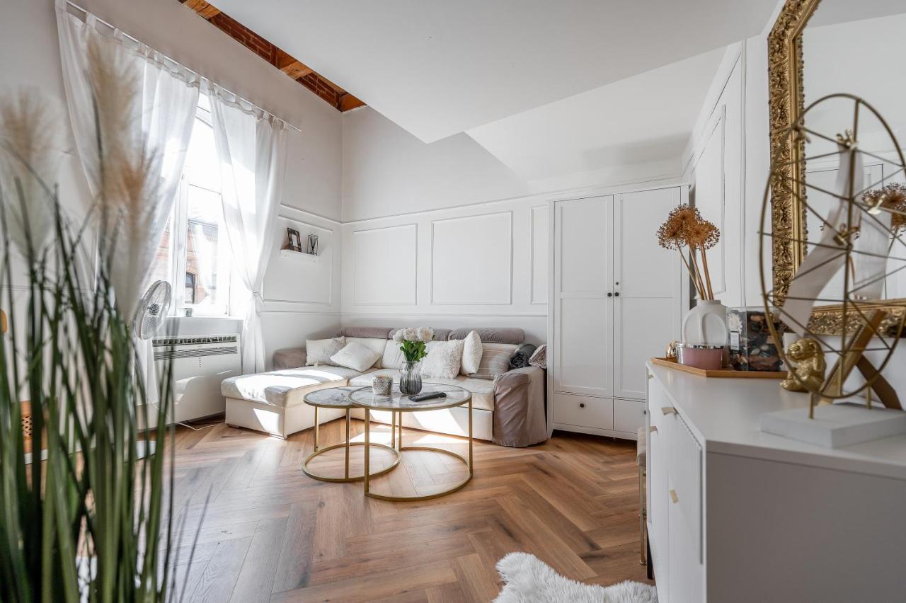 Hlavna Loft Apartment Kosice Bagian luar foto